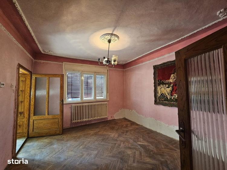 Casă cu 3 camere în Ultracentral