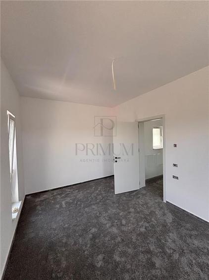Duplex cu 3 camere cu Canalizare în Moșnița Nouă