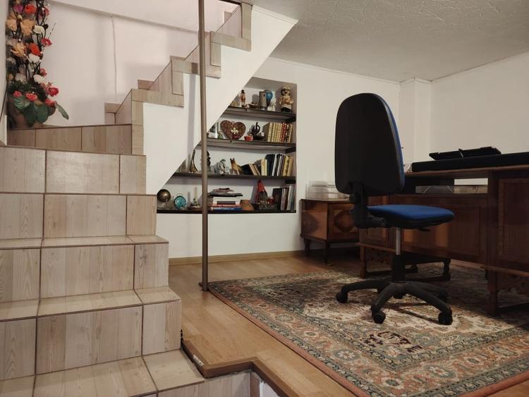 Duplex cu 5 camere cu Canalizare în Valea Rosie