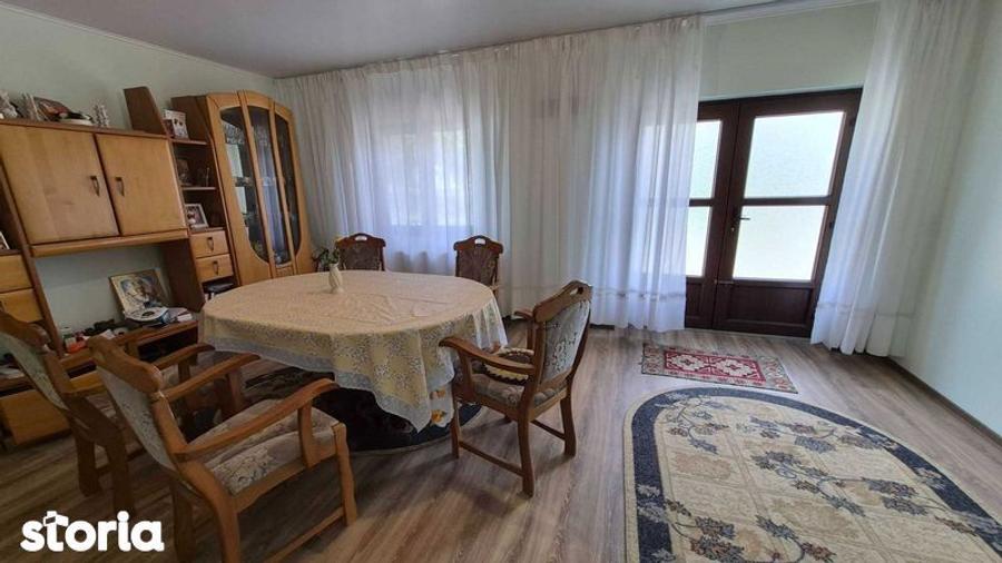 Casă cu 3 camere cu Teren 110 Mp în Central