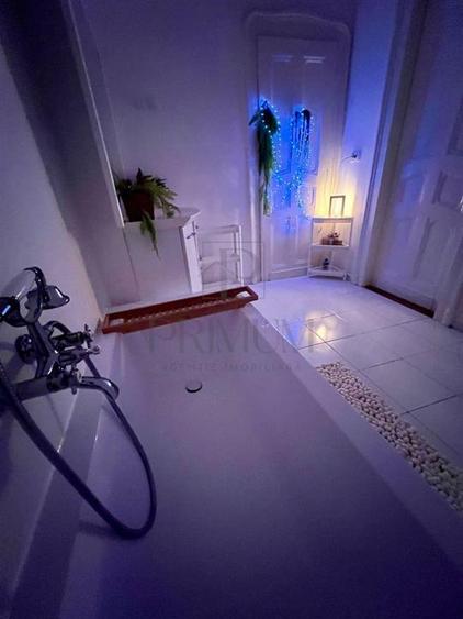 Apartament cu 3 camere semidecomandat în Ultracentral