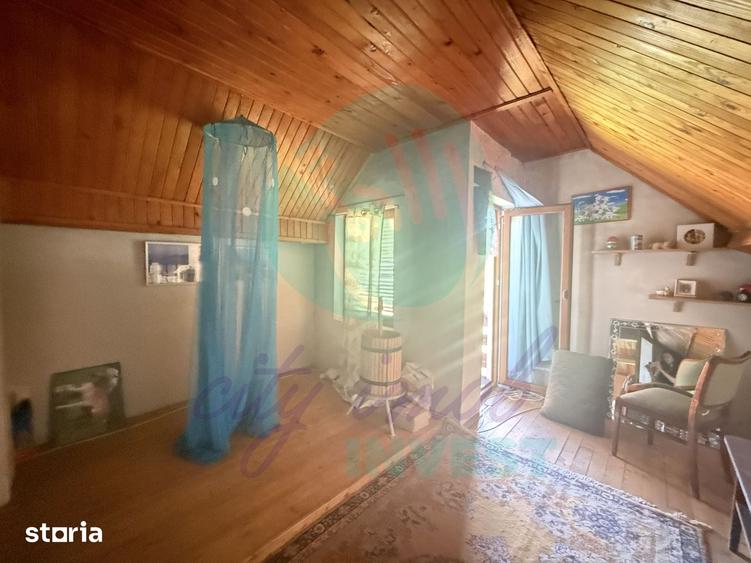Casă cu 5 camere cu Teren 1000 Mp în Moara Domnească