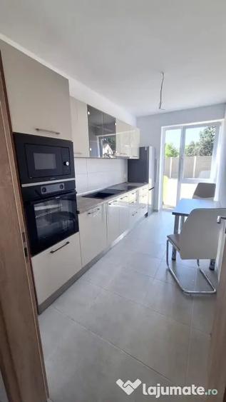 Apartament cu 2 camere decomandat în Exterior Vest