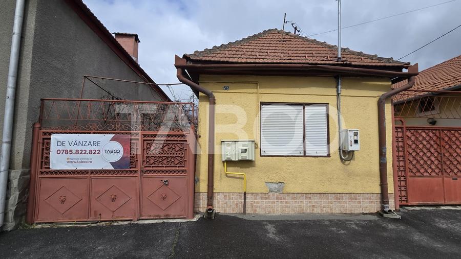 Casă individuală cu 3 camere cu Canalizare în Lupeni