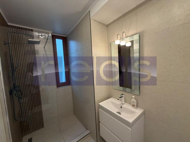Apartament cu 3 camere decomandat, mobilat în Băneasa