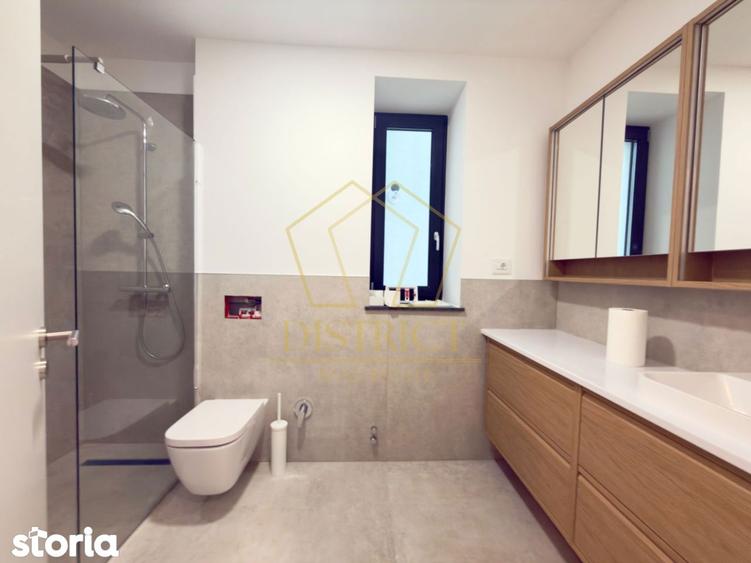 Apartament cu 3 camere, mobilat în Dumbrăvița