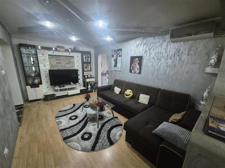 Apartament cu 2 camere semidecomandat în Apollo