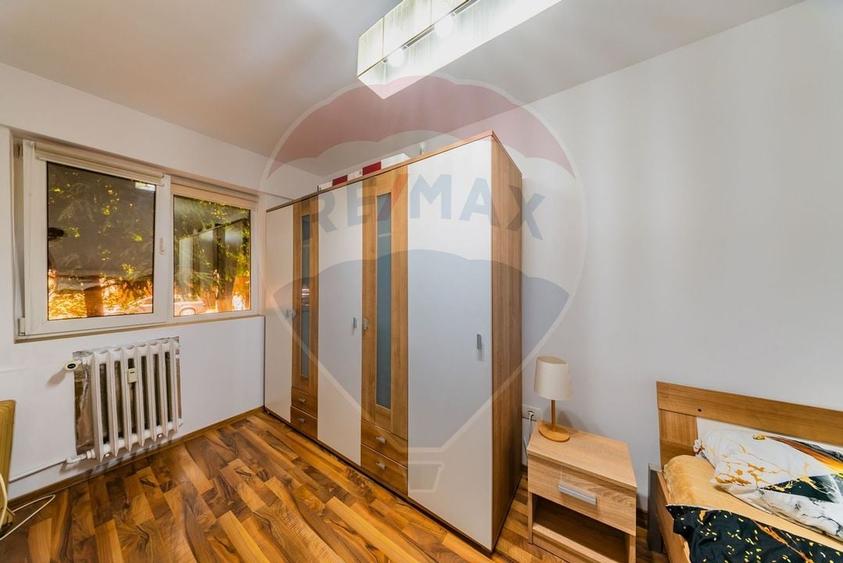 Apartament cu 2 camere semidecomandat, mobilat în Intim