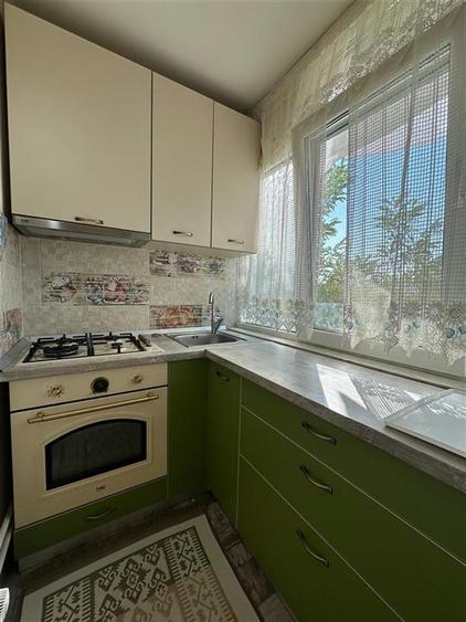Apartament cu 2 camere semidecomandat, mobilat în Tătărași