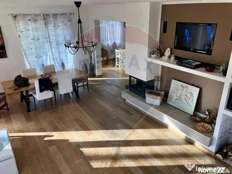 Casă cu 5 camere cu Teren 700 Mp în Tăuții de Sus