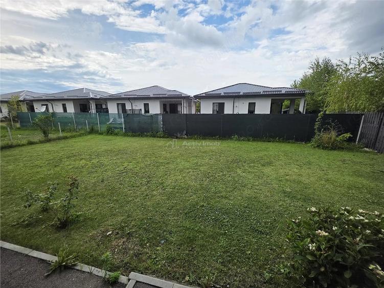 Casă cu 4 camere cu Teren 400 Mp în Tamași