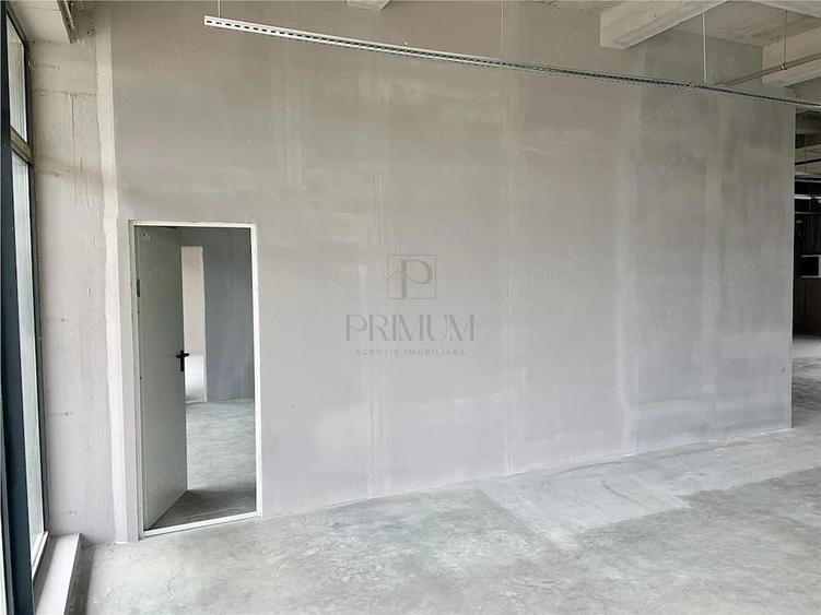 Spațiu comercial, de 210 mp, în Giroc
