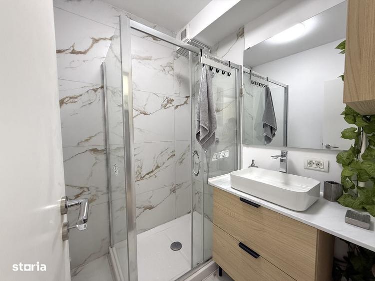 Apartament cu 4 camere semidecomandat în Drumul Taberei