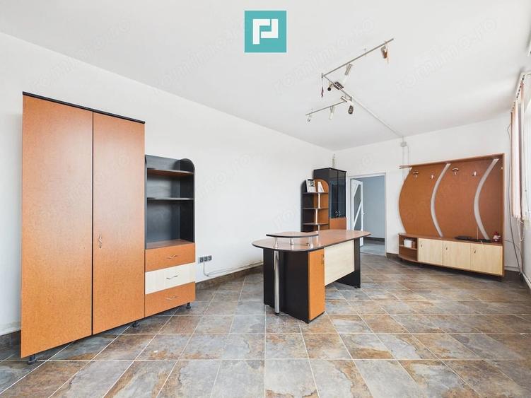 Spațiu comercial, de 708.2 mp, în Periferie