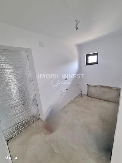 Casă cu 3 camere cu Teren 454 Mp în Cetate