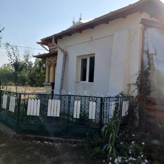 Casă cu 4 camere în Central