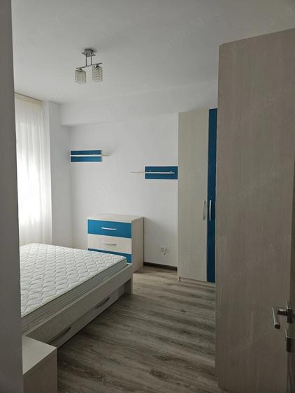 Apartament cu 2 camere semidecomandat în Berceni