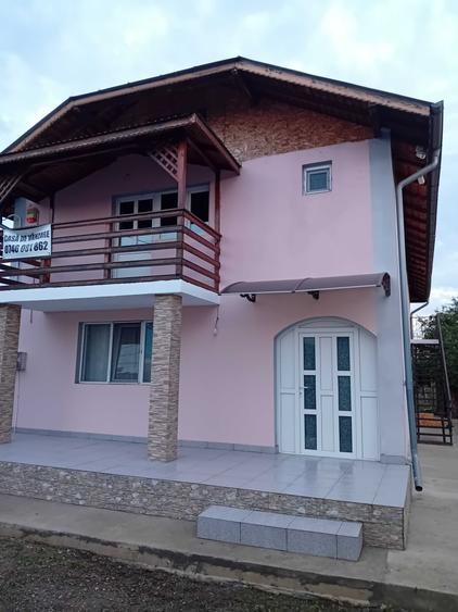 Casă cu 4 camere în Central