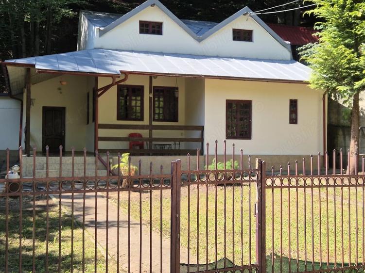 Casă cu Teren 250 Mp în Cheia
