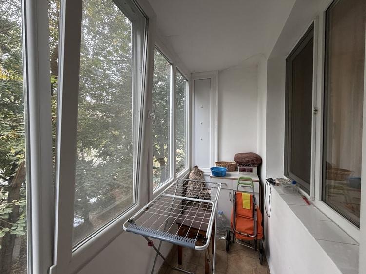 Apartament cu 2 camere semidecomandat în Decebal