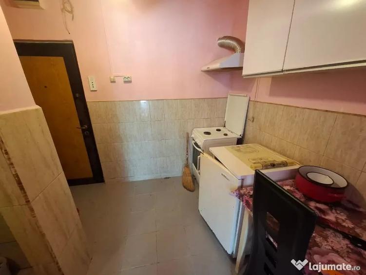 Garsonieră decomandată în Exterior Vest