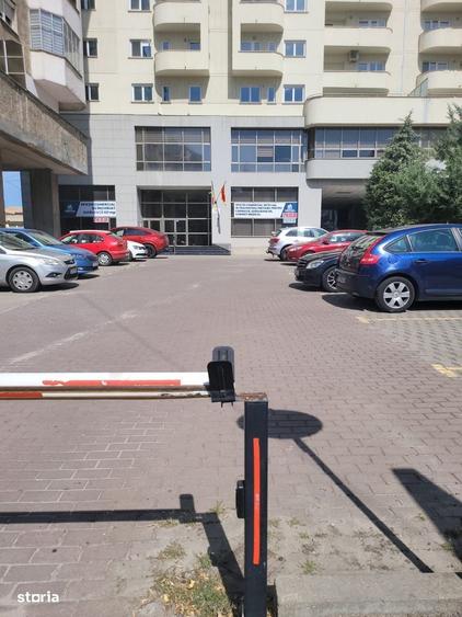 Spațiu comercial, de 120 mp, în Calea București