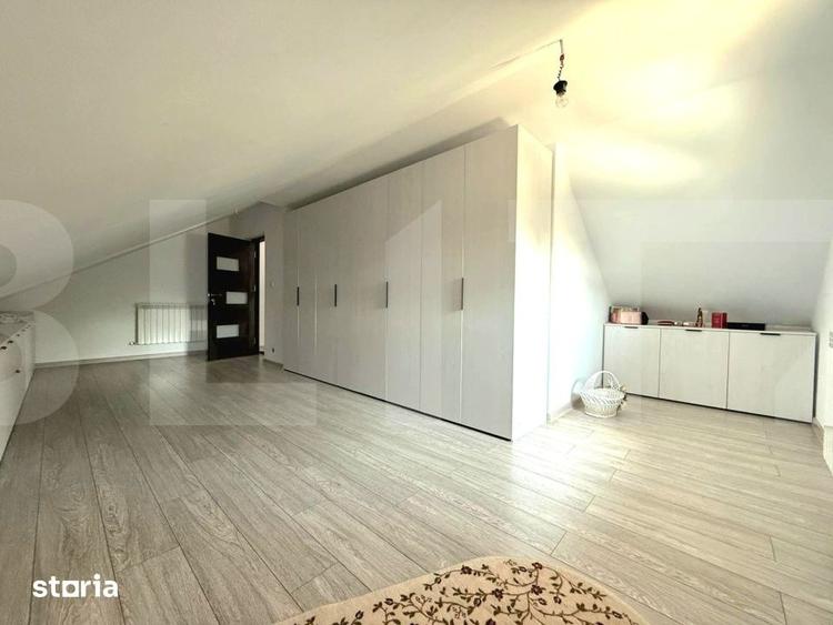 Casă cu 5 camere cu Teren 2600 Mp în Vlădeni