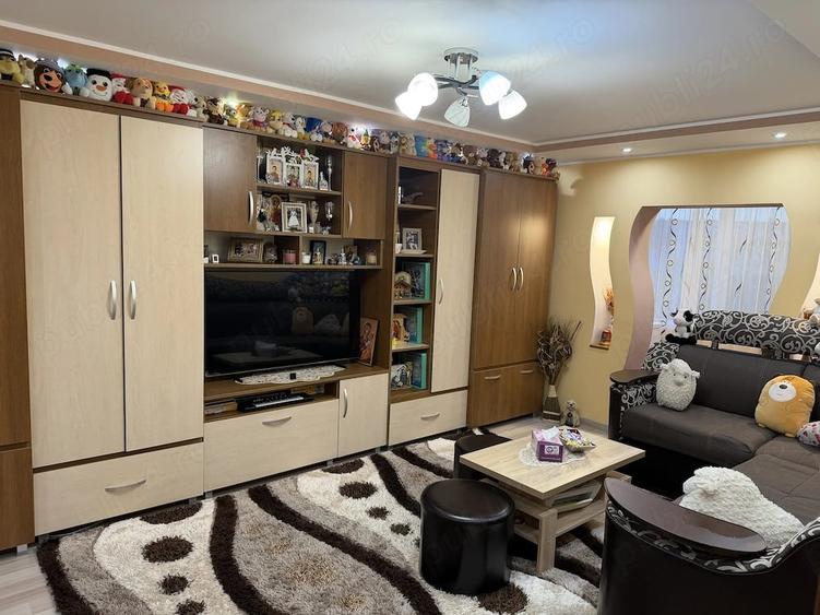 Apartament cu 2 camere decomandat în Exterior Vest