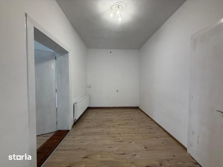 Casă cu 4 camere cu Teren 430 Mp în Cetate
