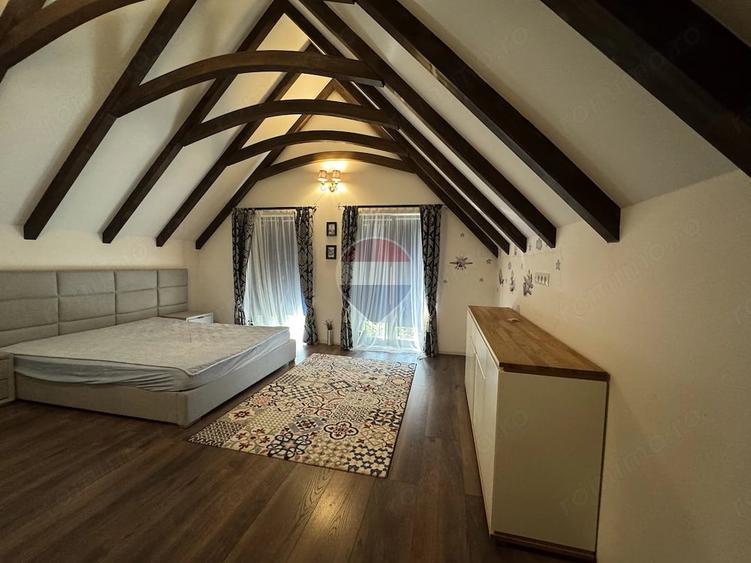 Casă cu 3 camere cu Teren 180 Mp în Central