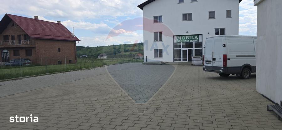 Spațiu comercial, de 650 mp, în Central