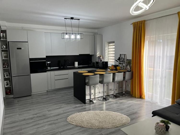 Apartament cu 3 camere în Unirii