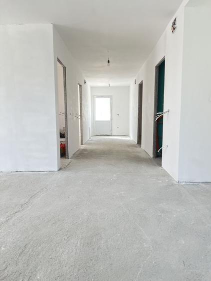 Casă cu 3 camere cu Teren 300 Mp în Cazasu