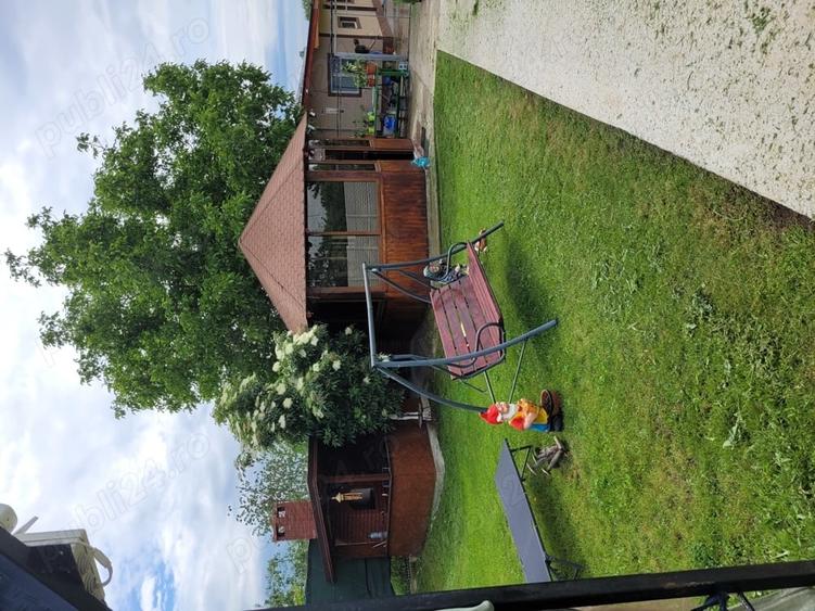 Casă cu 2 camere cu Teren 2100 Mp în Valea Bujorului