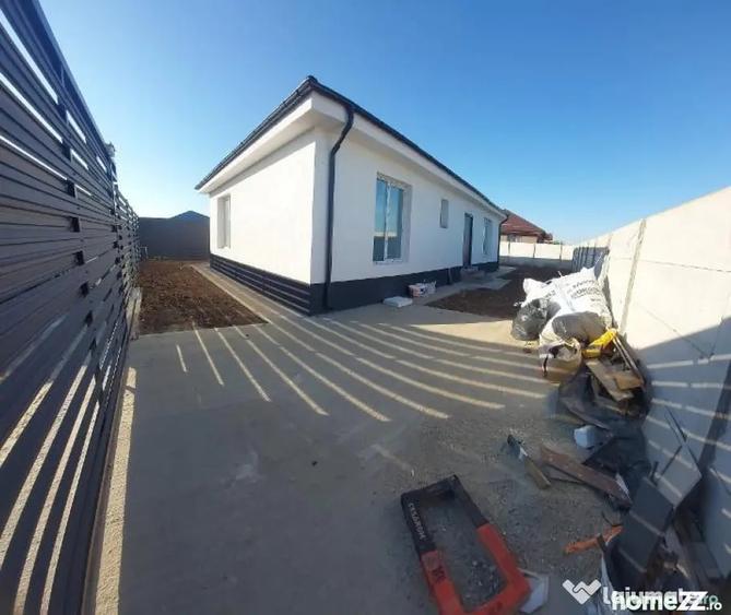 Casă cu 4 camere cu Teren 400 Mp în Central