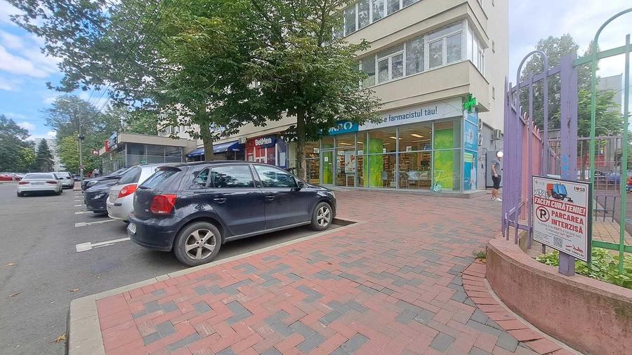 Spațiu comercial, de 110 mp, în Titan