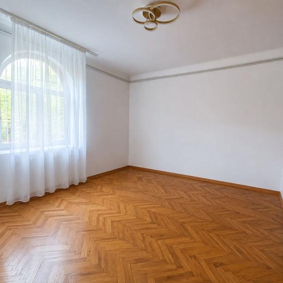 Spațiu comercial, de 120 mp, în Decebal