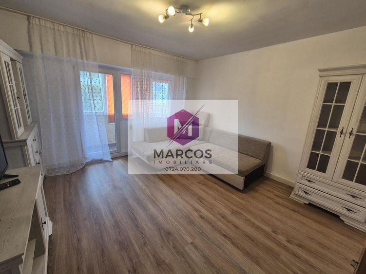 Inchiriez apartament 2 camere zona centrala - 1