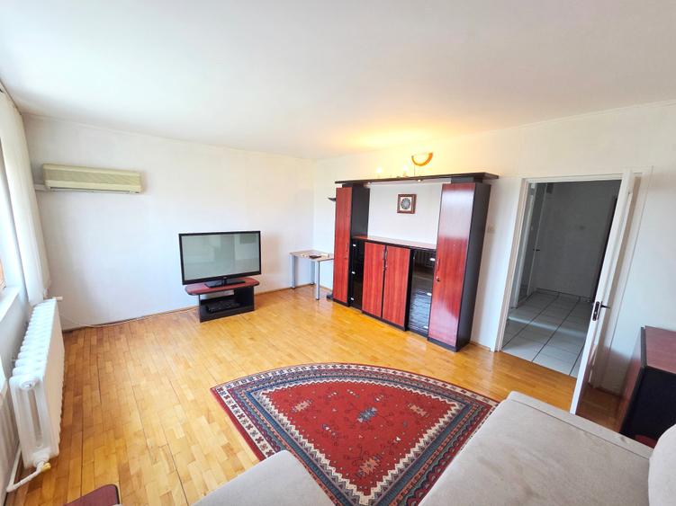 Apartament cu 3 camere decomandat, mobilat în Octavian Goga