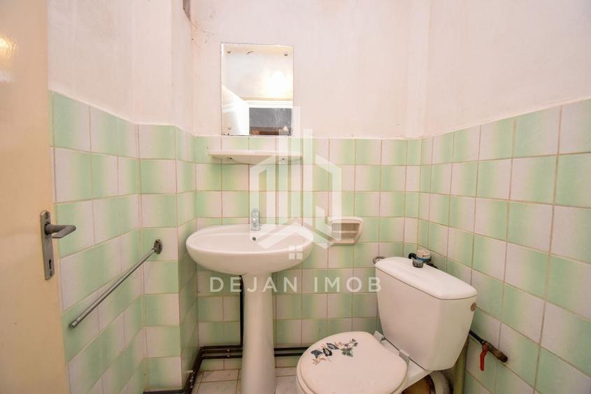 Apartament cu 4 camere circular în Lenin