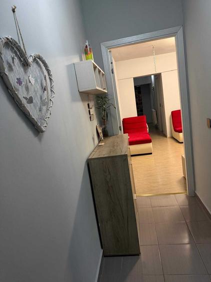 Apartament cu 4 camere decomandat în Central