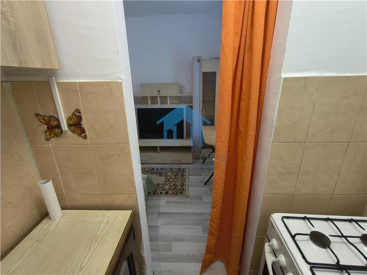 Garsonieră decomandată în Gruia
