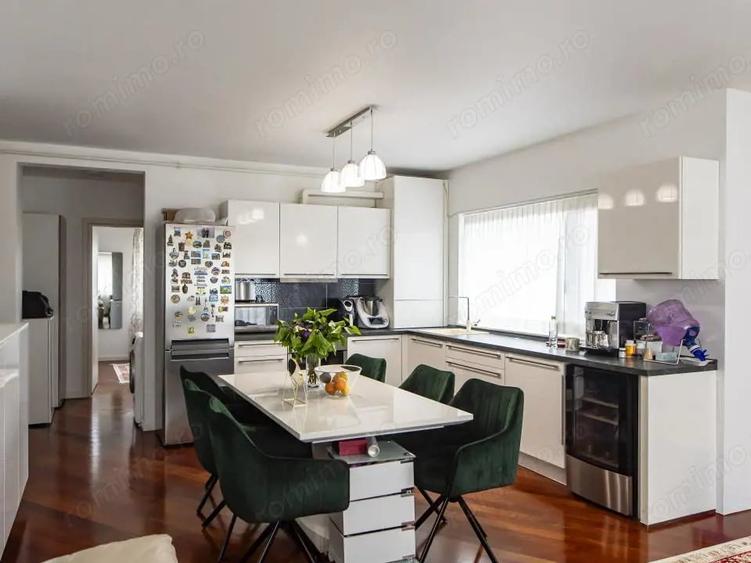 Apartament cu 2 camere semidecomandat, mobilat în Borhanci