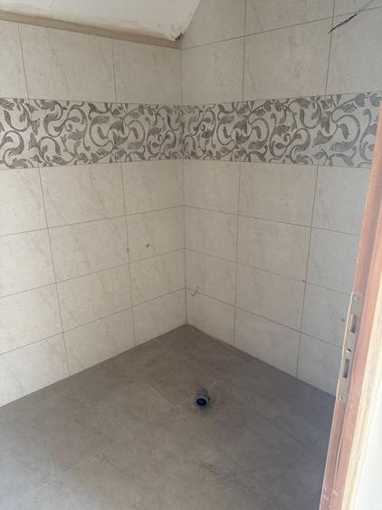 Casă cu 4 camere cu Canalizare în Central
