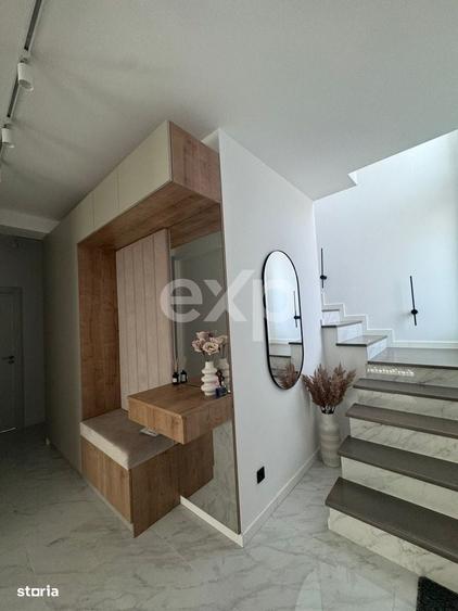 Casă cu 4 camere în Calea București