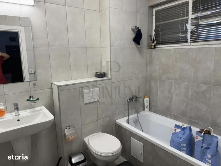 Apartament cu 3 camere decomandat, mobilat în Central