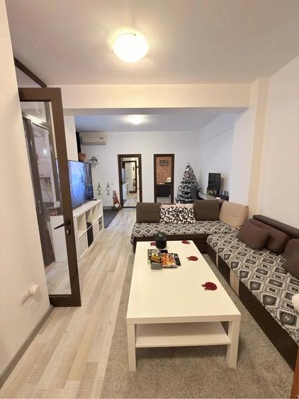 Apartament cu 2 camere semidecomandat în Fundeni