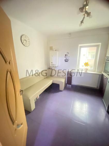 Apartament cu 4 camere decomandat în Complex Studențesc