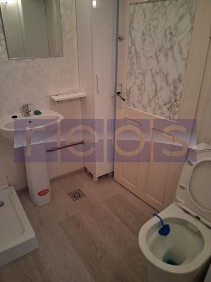 Casă individuală cu 6 camere cu Canalizare în Timpuri Noi