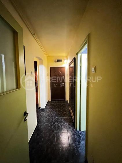Apartament cu 4 camere decomandat în Alexandru cel Bun